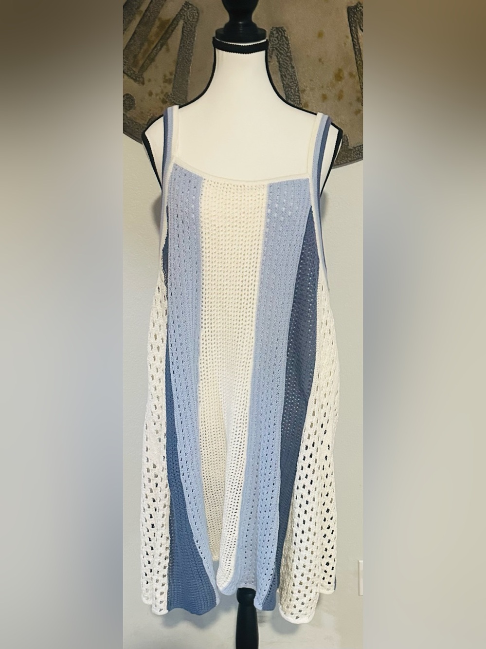 Universal Thread Crochet Top in Cream and Black